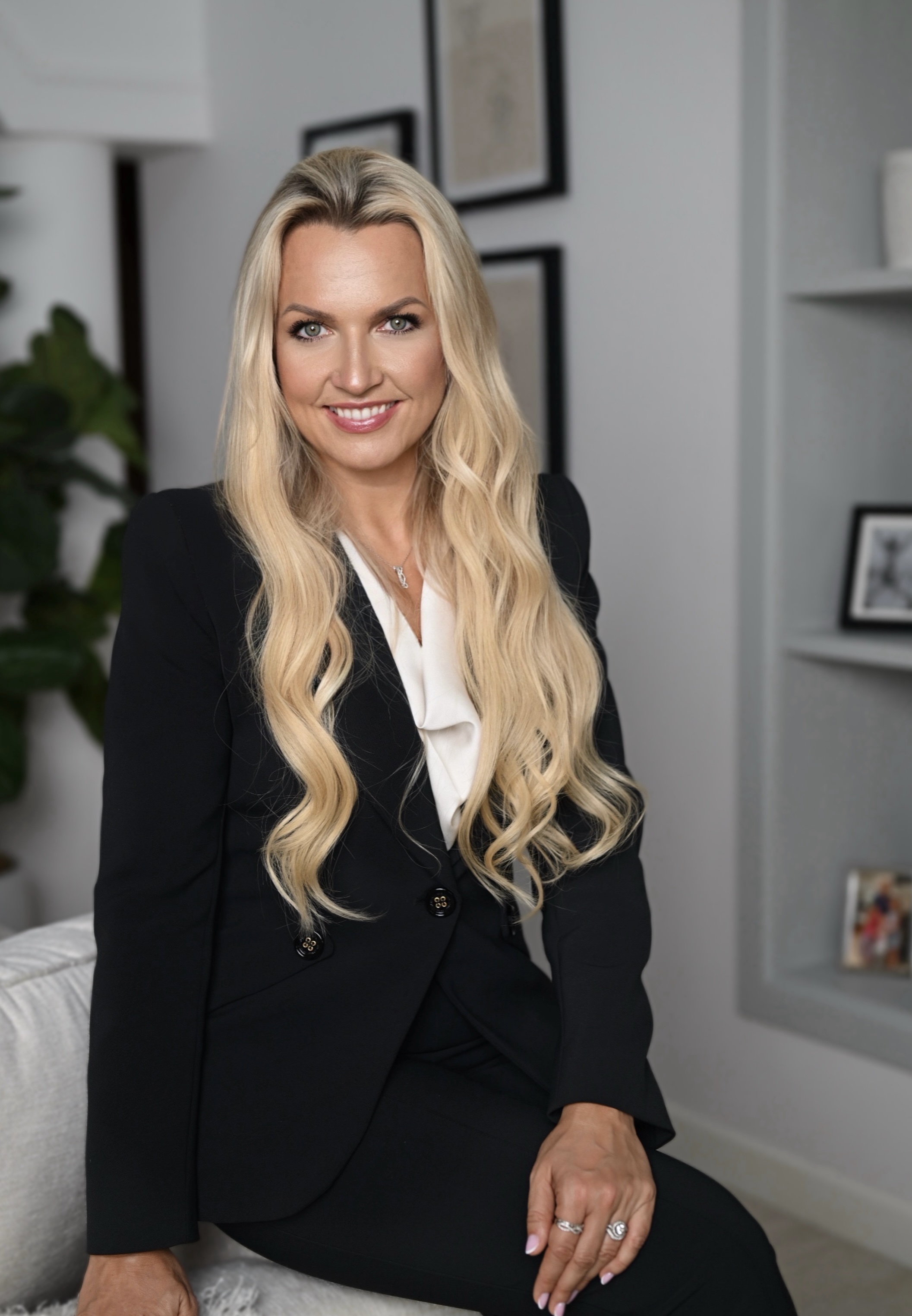 Lina, Founder